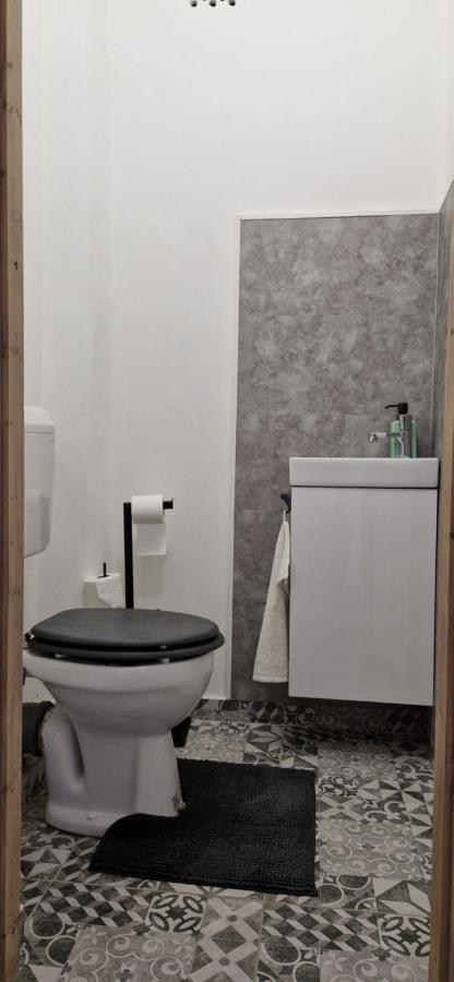 Zenloft Apartman เอ็กเกอร์ ภายนอก รูปภาพ